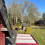 Lumineuse Spacieuse Dans Impasse Au Calme A Proximite D'un Chateau Deux Verandas Grand Jardin Pour Velos, Pres Port En Bessin Et Bayeux, Proche Plages Du Debarquement