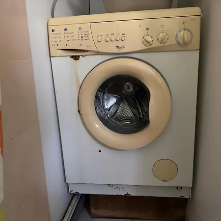 Lumineuse Spacieuse Dans Impasse Au Calme A Proximite D'un Chateau Deux Verandas Grand Jardin Pour Velos, Pres Port En Bessin Et Bayeux, Proche Plages Du Debarquement