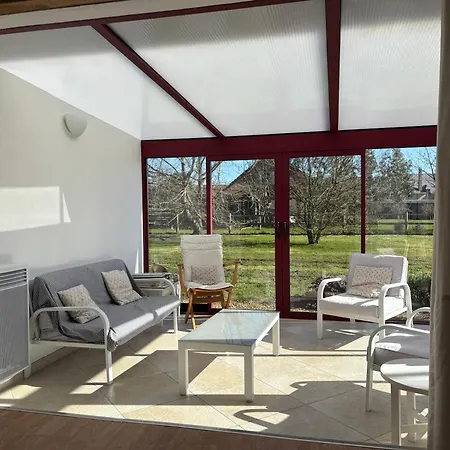 Lumineuse Spacieuse Dans Impasse Au Calme A Proximite D'un Chateau Deux Verandas Grand Jardin Pour Velos, Pres Port En Bessin Et Bayeux, Proche Plages Du Debarquement