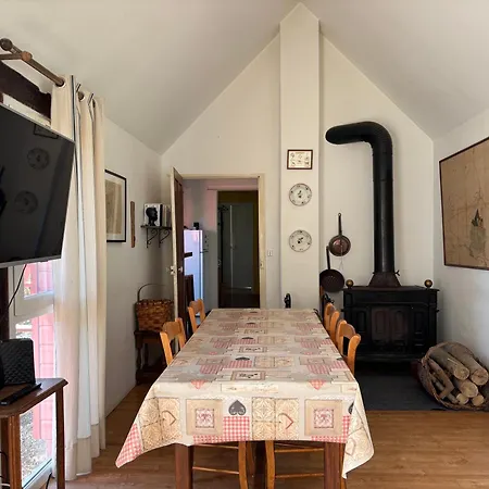 Lumineuse Spacieuse Dans Impasse Au Calme A Proximite D'un Chateau Deux Verandas Grand Jardin Pour Velos, Pres Port En Bessin Et Bayeux, Proche Plages Du Debarquement Semesterbostad *