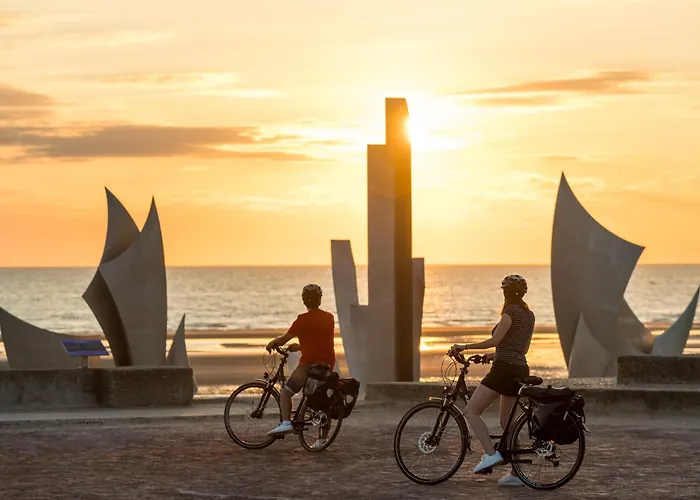Lumineuse Spacieuse Dans Impasse Au Calme A Proximite D'un Chateau Deux Verandas Grand Jardin Pour Velos, Pres Port En Bessin Et Bayeux, Proche Plages Du Debarquement * Commes