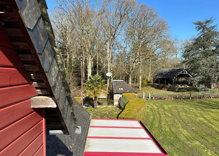 Lumineuse Spacieuse Dans Impasse Au Calme A Proximite D'un Chateau Deux Verandas Grand Jardin Pour Velos, Pres Port En Bessin Et Bayeux, Proche Plages Du Debarquement